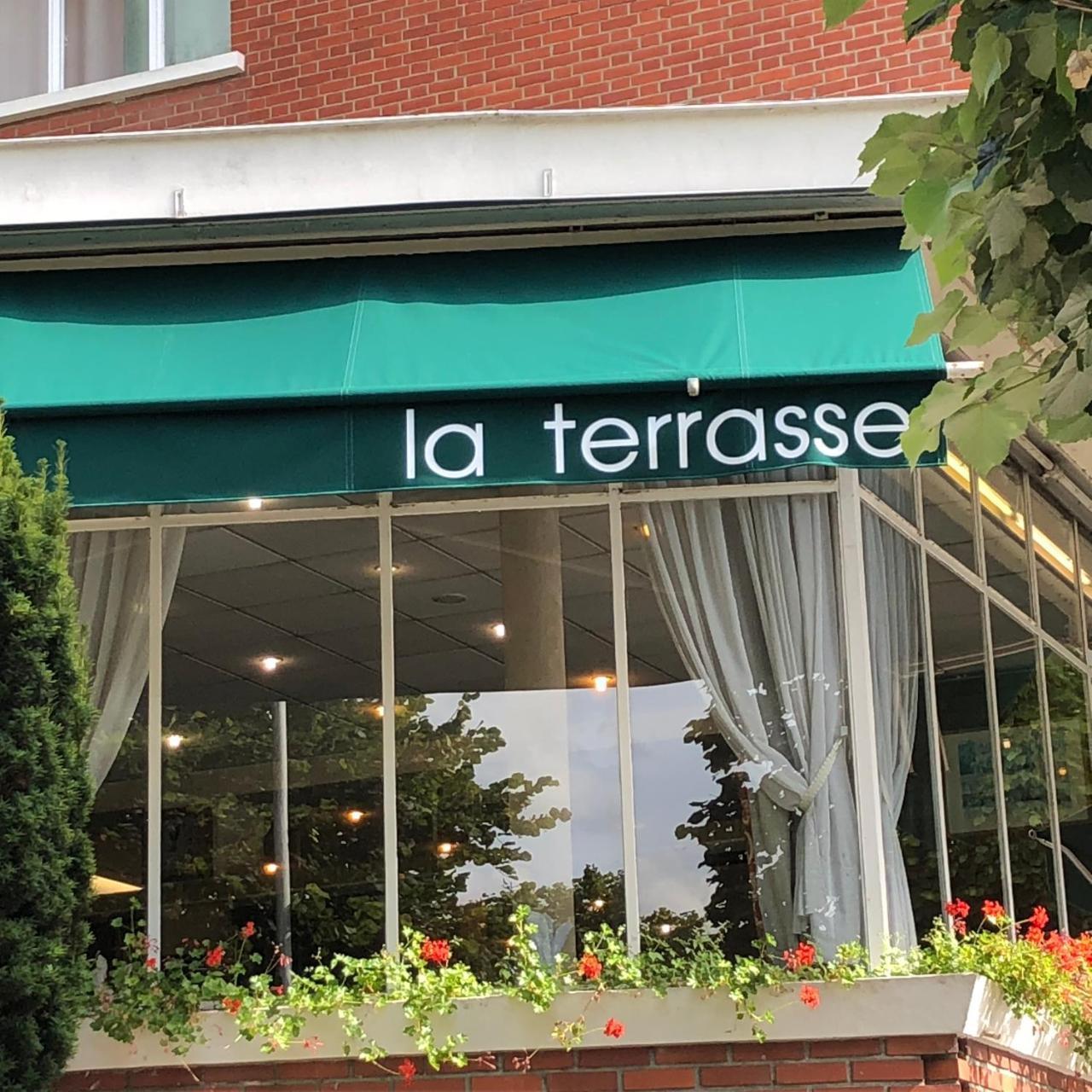 Logis Terrasse Hotel Lisieux Exterior foto